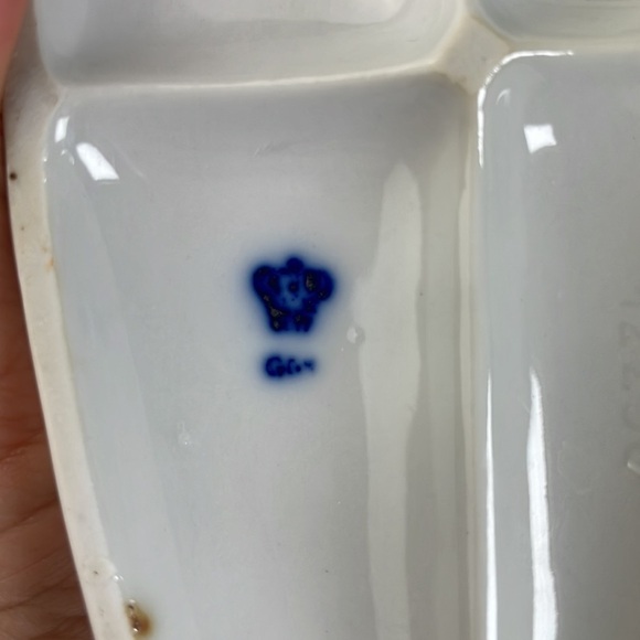 Fine Porcelain ScottishTerrier’s Figurine - Picture 10 of 14